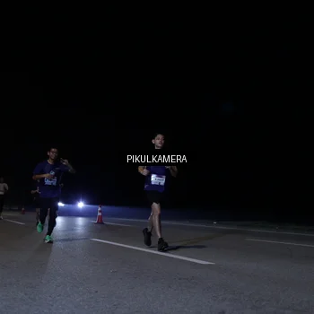 Runner Photo 7516047