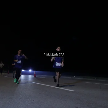 Runner Photo 7516048