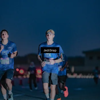 Runner Photo 7516050