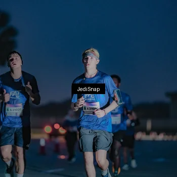 Runner Photo 7516054