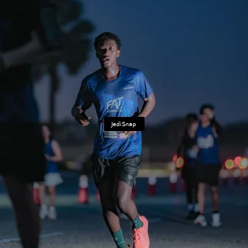 Runner Photo 7516059