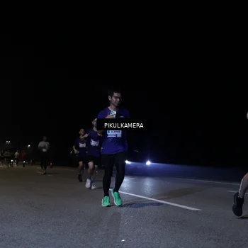 Runner Photo 7516063