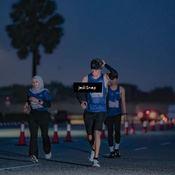 Runner Photo 7516070