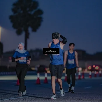 Runner Photo 7516071
