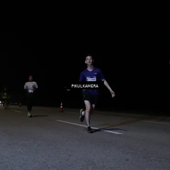 Runner Photo 7516078