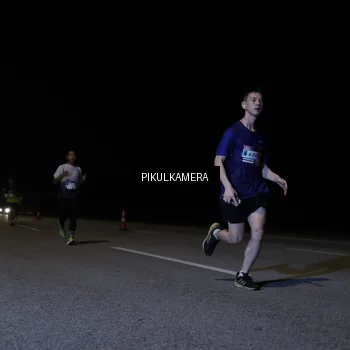 Runner Photo 7516085