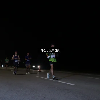 Runner Photo 7516104