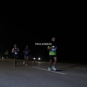 Runner Photo 7516108
