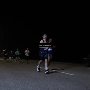 Runner Photo 7516109