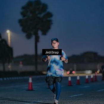 Runner Photo 7516115