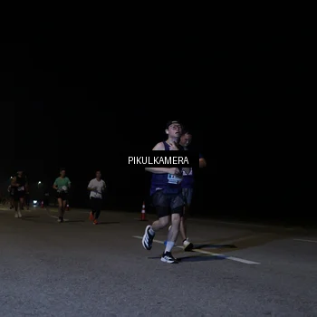Runner Photo 7516119