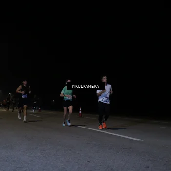 Runner Photo 7516139
