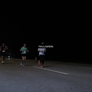 Runner Photo 7516140