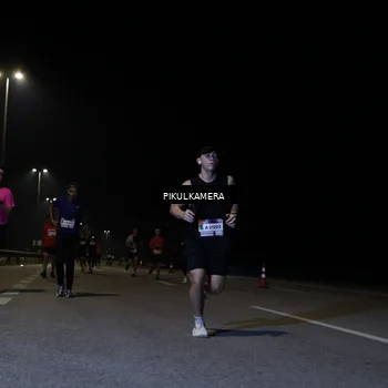 Runner Photo 7516151