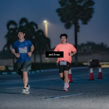 Runner Photo 7516153