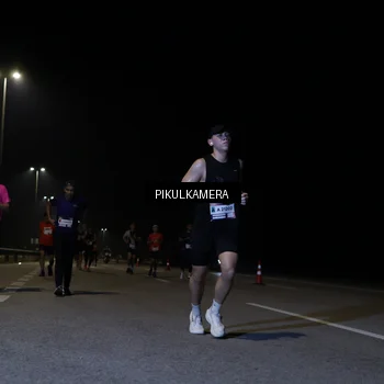 Runner Photo 7516157