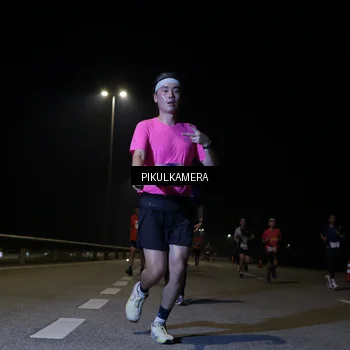 Runner Photo 7516169