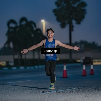 Runner Photo 7516170