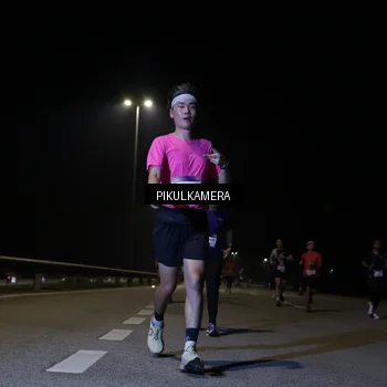 Runner Photo 7516176