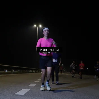 Runner Photo 7516179