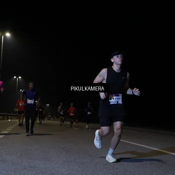 Runner Photo 7516186