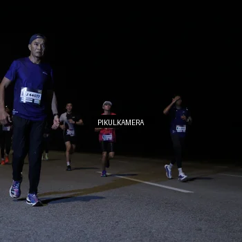 Runner Photo 7516202