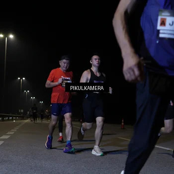 Runner Photo 7516206