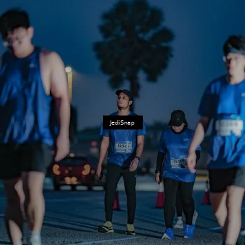 Runner Photo 7516212