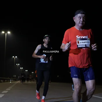 Runner Photo 7516216