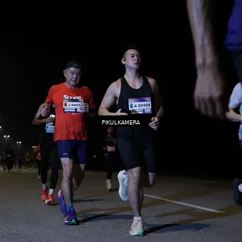 Runner Photo 7516217