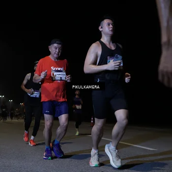 Runner Photo 7516225