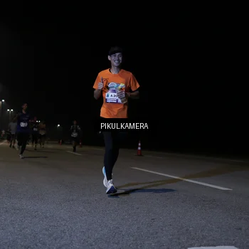 Runner Photo 7516234