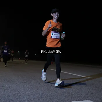 Runner Photo 7516241