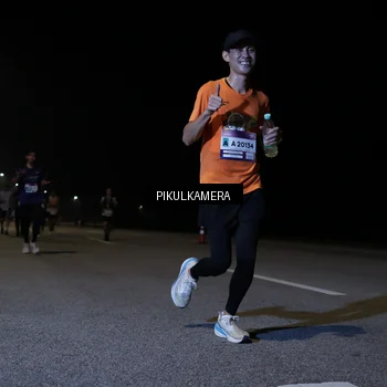 Runner Photo 7516242