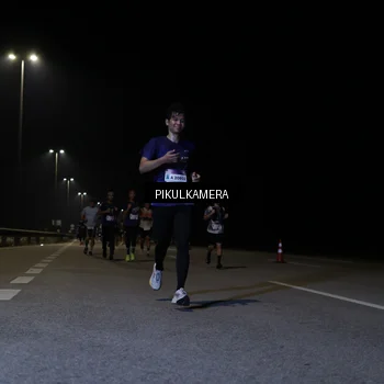 Runner Photo 7516251