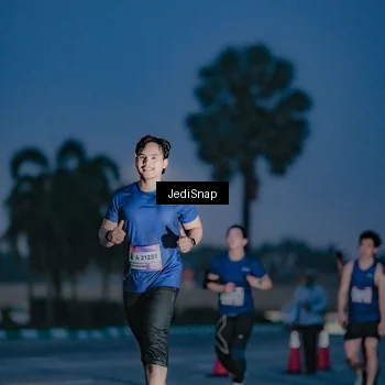 Runner Photo 7516258
