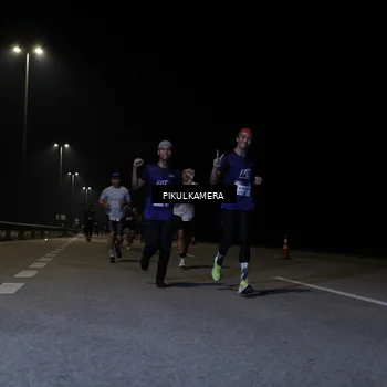 Runner Photo 7516270