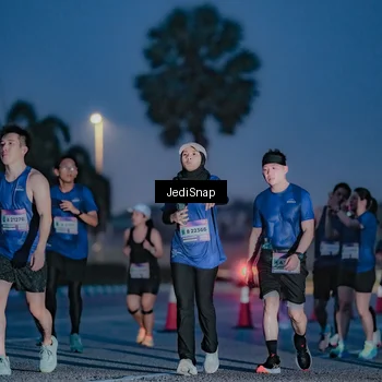 Runner Photo 7516278