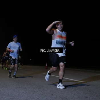 Runner Photo 7516291