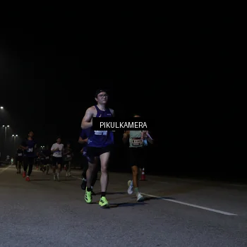 Runner Photo 7516300