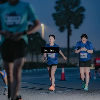 Runner Photo 7516304