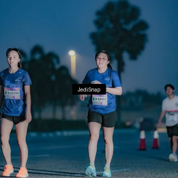 Runner Photo 7516324