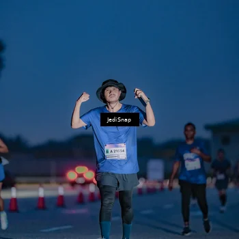 Runner Photo 7516436