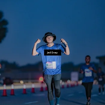 Runner Photo 7516442