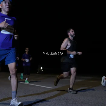 Runner Photo 7516464