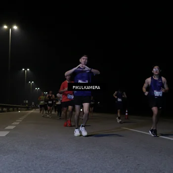 Runner Photo 7516515