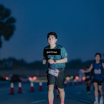 Runner Photo 7516517
