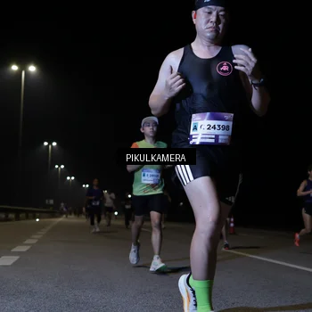 Runner Photo 7516546