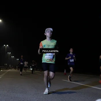 Runner Photo 7516551