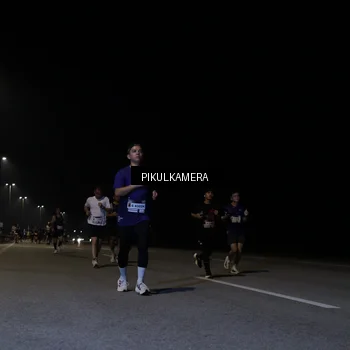 Runner Photo 7516563